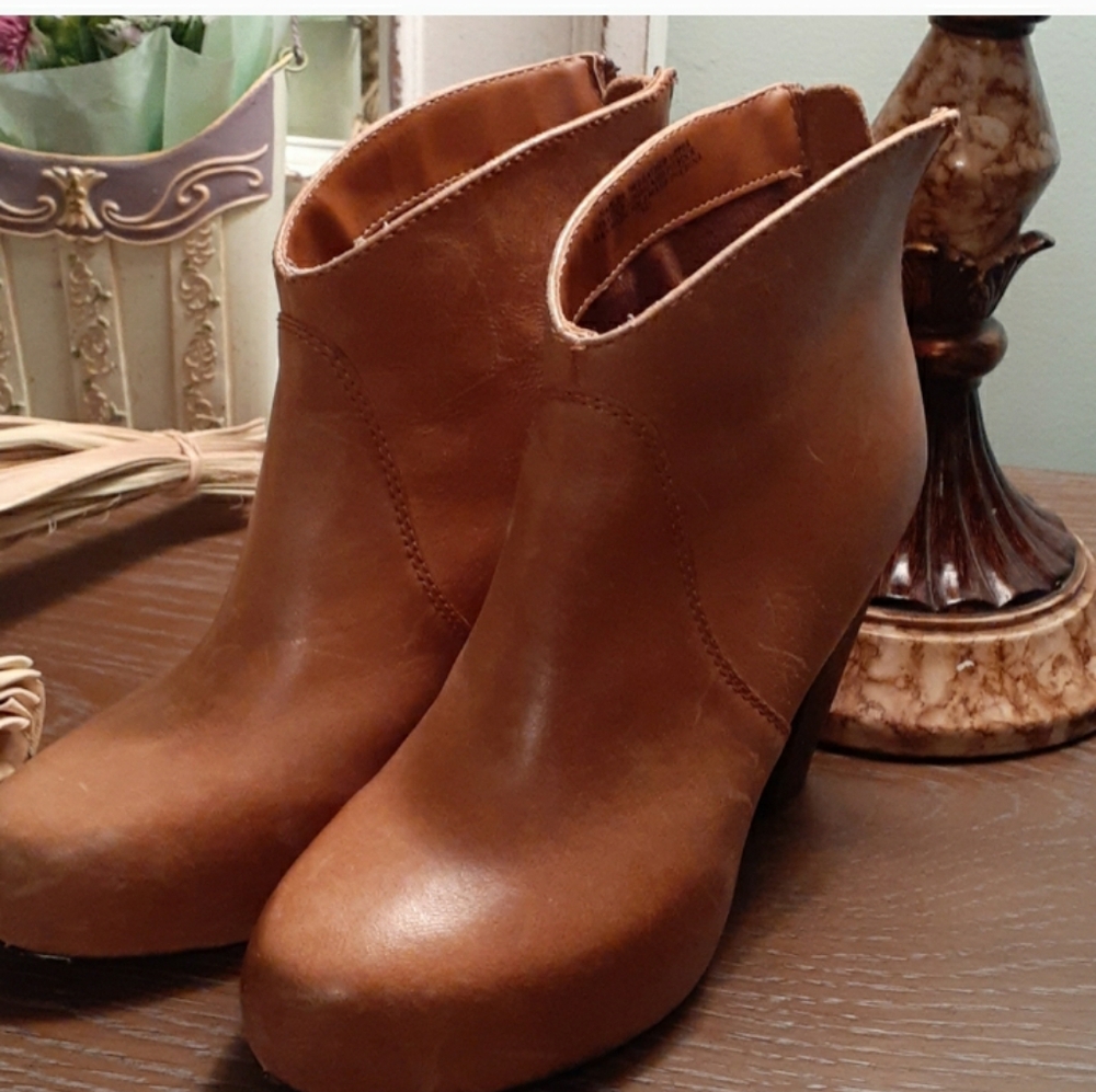 🛍Steve Madden Sz 7 Naples  brown leather stacked heeled ankle boot back zipper